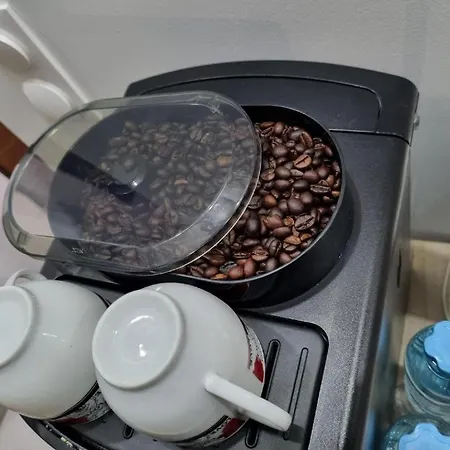 Les Hirondelles 69 Apartman *