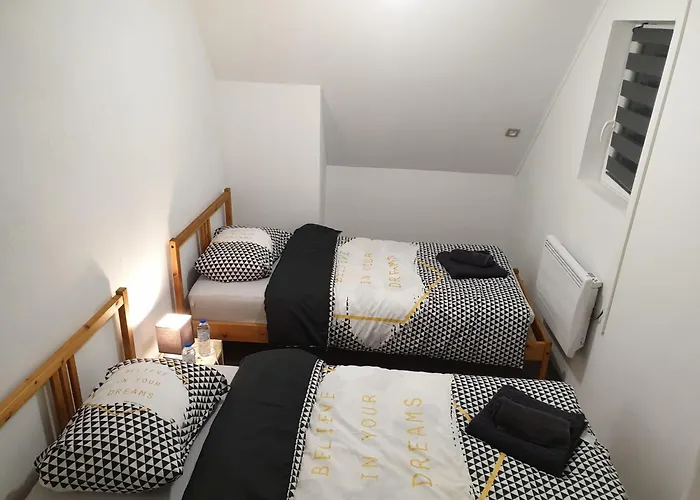 Les Hirondelles 69 Apartamento *